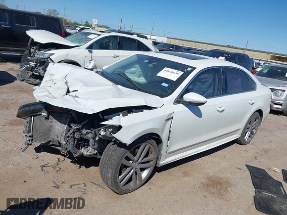 2019 Volkswagen Passat SE R-Line z VIN 1VWMA7A31KC000846, wystawiony jako IAAI lot #41840659 z przebiegiem 70 486 mil mil oraz . Historia ofert i sprzedaży dostępna na DreamBid. Obrazek 2.