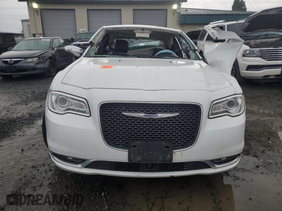 2018 Chrysler 300 Limited z VIN 2C3CCAKG2JH264892, wystawiony jako Copart lot #42247335 z przebiegiem Nie podano mil oraz Szkoda całkowita • Salvage title. Historia ofert i sprzedaży dostępna na DreamBid. Obrazek 5.