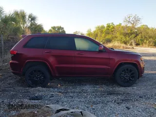 2018 Jeep Grand Cherokee Laredo with VIN 1C4RJFAG8JC285565, listed as a IAAI auction lot 41847198 with 96,814 mi miles and . Bid and sale history available at DreamBid. Image 13.