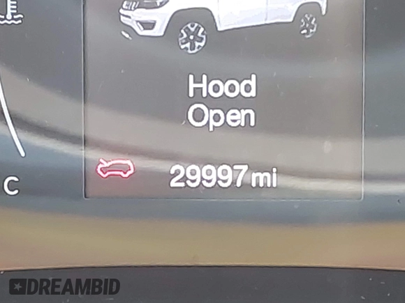 2020 Jeep Compass Latitude z VIN 3C4NJCBB0LT258657, wystawiony jako IAAI lot #42599084 z przebiegiem 29 997 mil mil oraz . Historia ofert i sprzedaży dostępna na DreamBid. Obrazek 16.