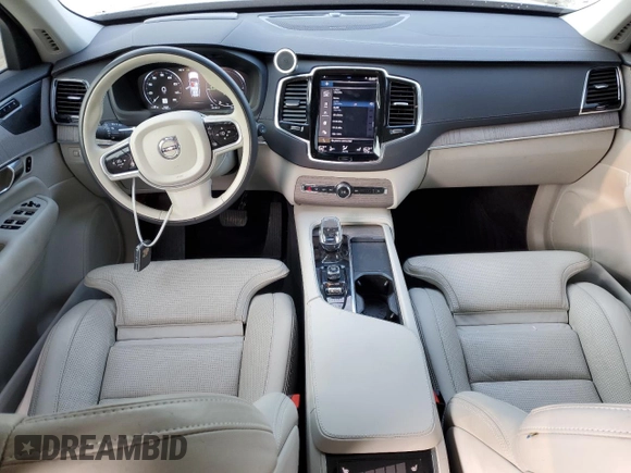 2021 Volvo XC90 Inscription Expression with VIN YV4BR0CL0M1738477, listed as a Copart auction lot 68689594 with 31,095 mi miles and Salvage Title. Bid and sale history available at carsss.com. Image 8.