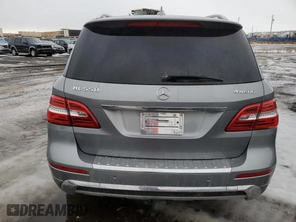 2014 Mercedes-Benz M 550 with VIN 4JGDA7DB3EA435594, listed as a Copart auction lot 87638055 with 227,256 mi miles and Salvage title. Bid and sale history available at DreamBid. Image 6.