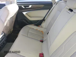 2019 Audi A7 z VIN WAUP2AF23KN033262, wystawiony jako IAAI lot #40678864 z przebiegiem 97 925 mil mil oraz . Historia ofert i sprzedaży dostępna na DreamBid. Obrazek 8.
