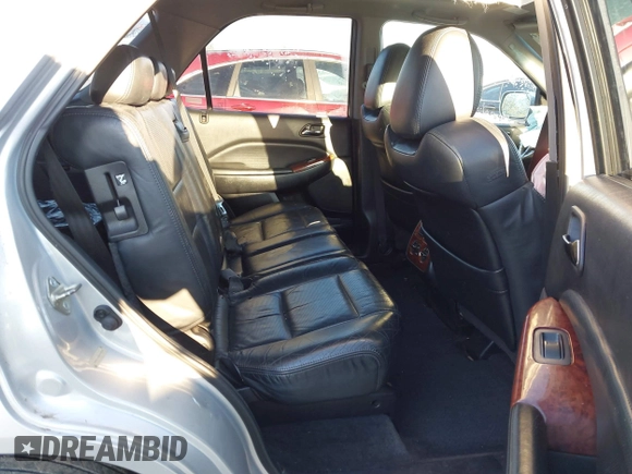 2004 Acura MDX with VIN 2HNYD18204H545520, listed as a IAAI auction lot 41327893 with 1 mi miles. Bid and sale history available at carsss.com. Image 8.