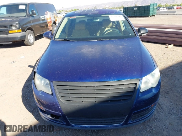2006 Volkswagen Passat Value Edition z VIN WVWAK73CX6P042558, wystawiony jako IAAI lot #42232343 z przebiegiem 188 693 mil mil oraz . Historia ofert i sprzedaży dostępna na DreamBid. Obrazek 6.