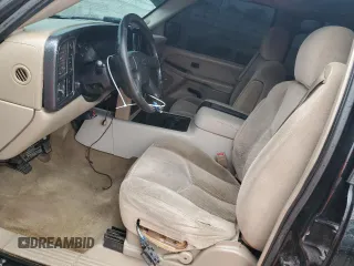 2003 Chevrolet Silverado 1500HD LS z VIN 1GCGK13U93F248729, wystawiony jako Copart lot #55568615 z przebiegiem 227 774 mil mil oraz Nie do naprawy • Non repairable. Historia ofert i sprzedaży dostępna na DreamBid. Obrazek 7.