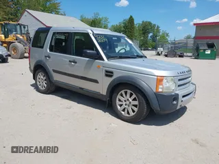 2005 Land Rover LR3 SE z VIN SALAA25475A300699, wystawiony jako IAAI lot #42312609 z przebiegiem 107 372 mil mil oraz . Historia ofert i sprzedaży dostępna na DreamBid. Obrazek 1.