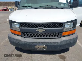 2012 Chevrolet Express Cargo z VIN 1GCSGAFX9C1196226, wystawiony jako IAAI lot #42607742 z przebiegiem 121 026 mil mil oraz . Historia ofert i sprzedaży dostępna na DreamBid. Obrazek 6.