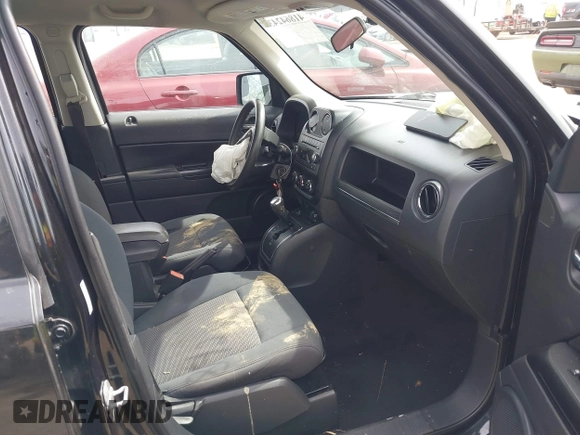 2010 Jeep Patriot Sport with VIN 1J4NF2GB6AD611629, listed as a IAAI auction lot 41864243 with 132,868 mi miles. Bid and sale history available at carsss.com. Image 5.