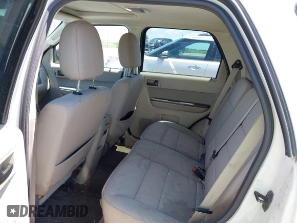 2011 Ford Escape XLT z VIN 1FMCU9DG3BKB24876, wystawiony jako IAAI lot #42632258 z przebiegiem 164 761 mil mil oraz . Historia ofert i sprzedaży dostępna na DreamBid. Obrazek 8.