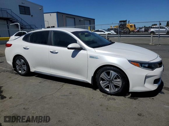 2017 Kia Optima EX z VIN KNAGU4LE0H5013862, wystawiony jako Copart lot #56093075 z przebiegiem 129 511 mil mil oraz Czysty tytuł • Clean title. Historia ofert i sprzedaży dostępna na DreamBid. Obrazek 4.
