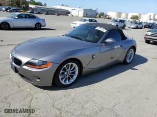 2004 BMW Z4 2.5i with VIN 4USBT33554LS48963, listed as a Copart auction lot 53901645 with 126,435 mi miles and Salvage Title. Bid and sale history available at carsss.com. Image 1.
