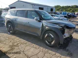 2024 Kia EV9 Wind z VIN KNDAFFS59R6018599, wystawiony jako Copart lot #66018504 z przebiegiem 1744 mil mil oraz Szkody całkowita. Historia ofert i sprzedaży dostępna na DreamBid. Obrazek 4.