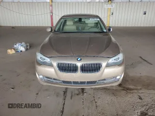 2012 BMW 5 Series 528i z VIN WBAXG5C50CDW85402, wystawiony jako Copart lot #56909125 z przebiegiem Nie podano mil oraz Czysty tytuł • Clean title. Historia ofert i sprzedaży dostępna na DreamBid. Obrazek 5.