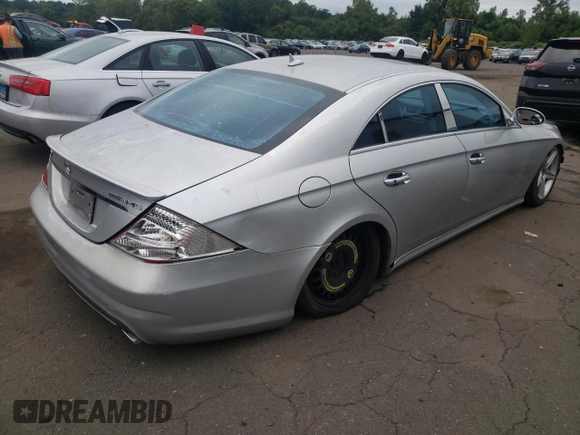 2008 Mercedes-Benz CLS 550 with VIN WDDDJ72X38A119397, listed as a Copart auction lot 69606244 with 8,251 mi miles and Salvage Title. Bid and sale history available at DreamBid. Image 3.