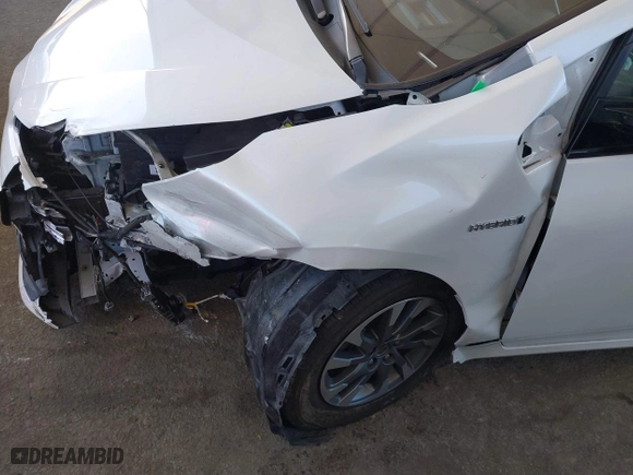 2019 Toyota Prius L Eco with VIN JTDKARFU8K3102331, listed as a IAAI auction lot 41852084 with 54,275 mi miles. Bid and sale history available at carsss.com. Image 17.