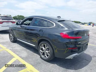 2024 BMW X4 xDrive30i z VIN 5UX33DT09R9W67695, wystawiony jako IAAI lot #42087562 z przebiegiem 20 324 mil mil oraz . Historia ofert i sprzedaży dostępna na DreamBid. Obrazek 3.
