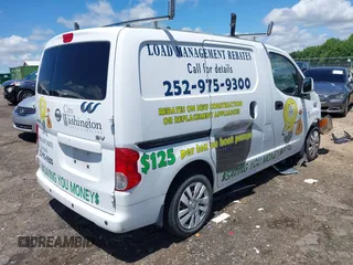 2017 Nissan NV200 S z VIN 3N6CM0KNXHK711703, wystawiony jako IAAI lot #42230665 z przebiegiem 32 117 mil mil oraz . Historia ofert i sprzedaży dostępna na DreamBid. Obrazek 4.