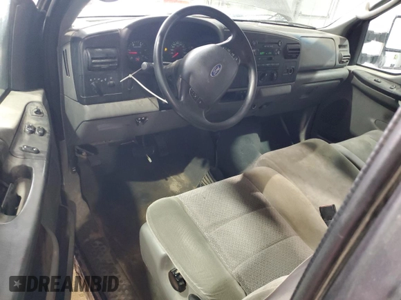 2005 Ford F-350 XL with VIN 1FTWX31P35EB41027, listed as a Copart auction lot 57124585 with 304,957 mi miles and Salvage title. Bid and sale history available at DreamBid. Image 8.