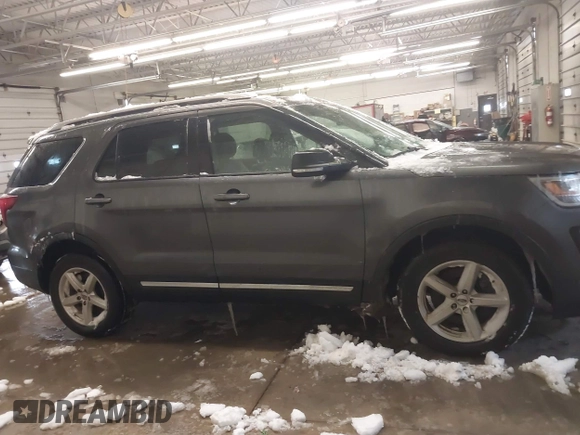 2017 Ford Explorer XLT with VIN 1FM5K8D88HGD75308, listed as a IAAI auction lot 41628295 with 92,327 mi miles and . Bid and sale history available at carsss.com. Image 13.