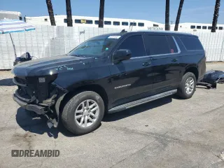 2021 Chevrolet Suburban LT z VIN 1GNSCCKD5MR233849, wystawiony jako Copart lot #52751935 z przebiegiem 203 880 mil mil oraz Szkoda całkowita • Salvage title. Historia ofert i sprzedaży dostępna na DreamBid. Obrazek 1.