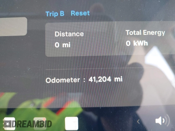 2022 Tesla Model Y Performance with VIN 7SAYGDEF0NF447541, listed as a IAAI auction lot 41762592 with 41,204 mi miles and . Bid and sale history available at DreamBid. Image 16.