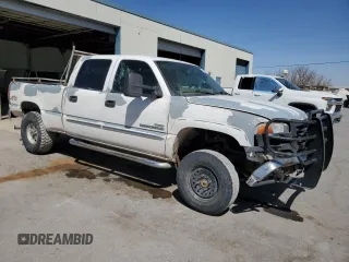 2006 GMC Sierra 2500HD SL with VIN 1GTHK23D26F158546, listed as a Copart auction lot 42225335 with 213,724 mi miles and Salvage title. Bid and sale history available at DreamBid. Image 4.