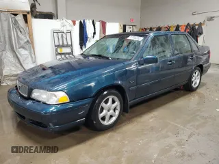 1998 Volvo S70 with VIN YV1LS5577W1497166, listed as a Copart auction lot 87835355 with 153,613 mi miles and Salvage Title. Bid and sale history available at carsss.com. Image 1.