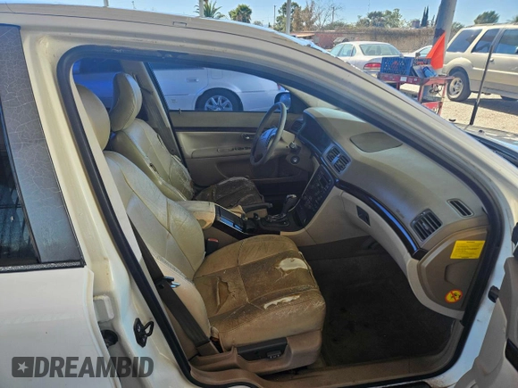 2000 Volvo S80 with VIN YV1TS90D4Y1134041, listed as a Copart auction lot 42258125 with 175,054 mi miles and Clean Title. Bid and sale history available at carsss.com. Image 5.