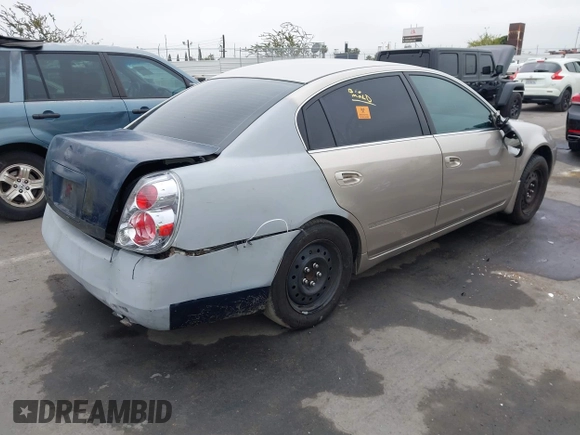2005 Nissan Altima S z VIN 1N4AL11D85N432287, wystawiony jako IAAI lot #42460909 z przebiegiem 135 568 mil mil oraz . Historia ofert i sprzedaży dostępna na DreamBid. Obrazek 4.