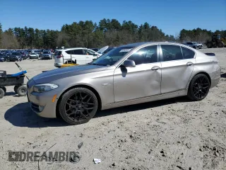 2013 BMW 5 Series 528i xDrive with VIN WBAXH5C59DD107524, listed as a Copart auction lot 49342625 with 99,093 mi miles and Clean Title. Bid and sale history available at carsss.com. Image 1.