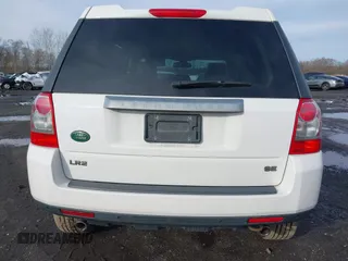 2008 Land Rover LR2 SE z VIN SALFS24N18H044567, wystawiony jako IAAI lot #41863429 z przebiegiem 156 669 mil mil oraz . Historia ofert i sprzedaży dostępna na DreamBid. Obrazek 16.
