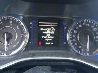 2015 Chrysler 200 Limited with VIN 1C3CCCAB7FN641541, listed as a IAAI auction lot 41123915 with 93,467 mi miles. Bid and sale history available at carsss.com. Image 7.