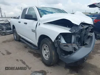 2018 Ram 1500 Express z VIN 1C6RR6FG7JS330509, wystawiony jako IAAI lot #42151512 z przebiegiem Nie podano mil oraz . Historia ofert i sprzedaży dostępna na DreamBid. Obrazek 1.