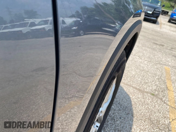 2021 Chevrolet Traverse LT Cloth z VIN 1GNEVGKW8MJ192048, wystawiony jako IAAI lot #42556137 z przebiegiem 106 304 mil mil oraz . Historia ofert i sprzedaży dostępna na DreamBid. Obrazek 19.