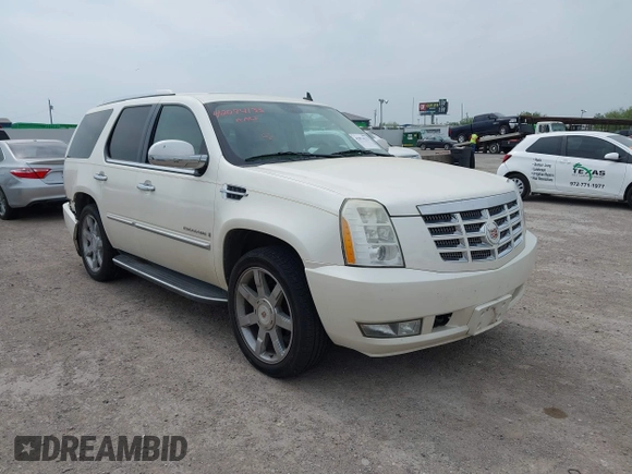 2008 Cadillac Escalade z VIN 1GYFK63838R213504, wystawiony jako IAAI lot #42074133 z przebiegiem 123 986 mil mil oraz . Historia ofert i sprzedaży dostępna na DreamBid. Obrazek 1.
