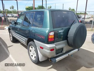 2000 Toyota RAV4 z VIN JT3GP10V0Y7077311, wystawiony jako IAAI lot #42316525 z przebiegiem 299 397 mil mil oraz . Historia ofert i sprzedaży dostępna na DreamBid. Obrazek 3.