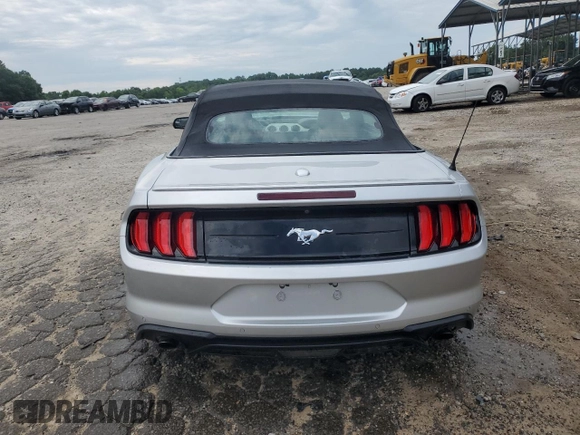 2019 Ford Mustang EcoBoost z VIN 1FATP8UH6K5162511, wystawiony jako Copart lot #62130385 z przebiegiem 115 537 mil mil oraz Szkoda całkowita • Salvage title. Historia ofert i sprzedaży dostępna na DreamBid. Obrazek 6.