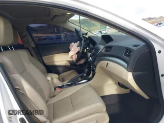 2017 Acura ILX Premium z VIN 19UDE2F73HA002562, wystawiony jako IAAI lot #41774586 z przebiegiem 147 303 mil mil oraz . Historia ofert i sprzedaży dostępna na DreamBid. Obrazek 5.
