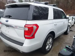 2019 Ford Expedition XLT with VIN 1FMJU1JT0KEA84331, listed as a IAAI auction lot 41800516 with 41,282 mi miles. Bid and sale history available at carsss.com. Image 4.