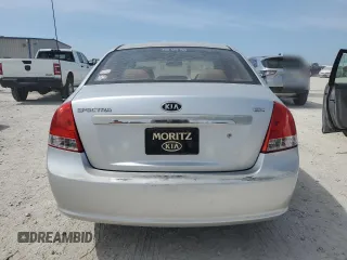 2009 Kia Spectra EX with VIN KNAFE221895621447, listed as a Copart auction lot 58084584 with 187,910 mi miles and Clean Title. Bid and sale history available at carsss.com. Image 6.