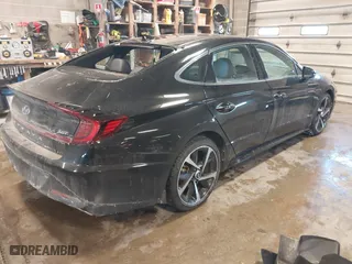 2022 Hyundai Sonata SEL Plus with VIN 5NPEJ4J21NH137324, listed as a IAAI auction lot 41611317 with 30,913 mi miles. Bid and sale history available at carsss.com. Image 4.