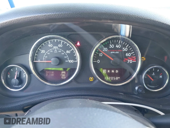 2015 Jeep Wrangler Unlimited Rubicon with VIN 1C4BJWFG7FL525724, listed as a IAAI auction lot 41394059 with 132,058 mi miles. Bid and sale history available at carsss.com. Image 7.