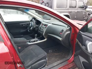 2014 Nissan Altima 2.5 with VIN 1N4AL3APXEC423513, listed as a IAAI auction lot 41418175 with 184,876 mi miles. Bid and sale history available at carsss.com. Image 5.