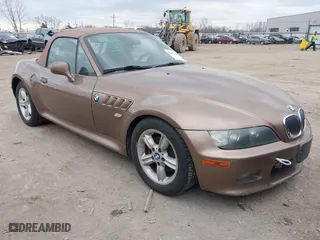 2000 BMW Z3 2.5L with VIN WBACH9345YLG05585, listed as a IAAI auction lot 41453160 with 1 mi miles. Bid and sale history available at carsss.com. Image 1.