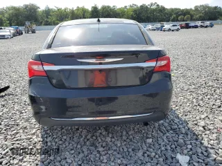 2014 Chrysler 200 Touring z VIN 1C3CCBBB9EN107481, wystawiony jako Copart lot #57303845 z przebiegiem 169 320 mil mil oraz Nie do naprawy • Non repairable. Historia ofert i sprzedaży dostępna na DreamBid. Obrazek 6.