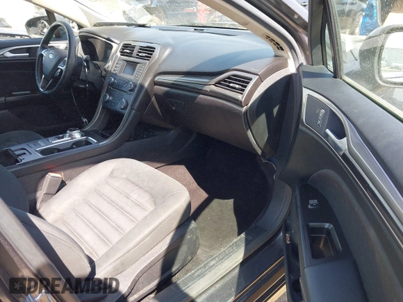 2017 Ford Fusion S with VIN 3FA6P0G73HR240251, listed as a IAAI auction lot 41940426 with 282,023 mi miles. Bid and sale history available at carsss.com. Image 5.