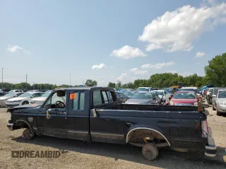 1987 Ford F-250 with VIN 1FTHX2518HKB31611, listed as a Copart auction lot 64875114 with 85,099 mi miles and Salvage Title. Bid and sale history available at carsss.com. Image 2.