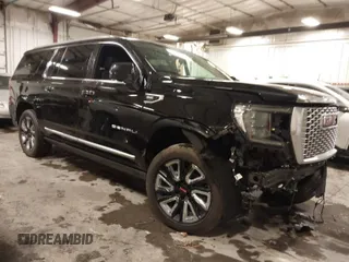 2021 GMC Yukon XL Denali with VIN 1GKS2JKL3MR149850, listed as a IAAI auction lot 41588274 with 77,181 mi miles. Bid and sale history available at carsss.com. Image 1.