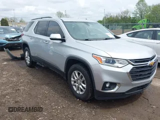 2019 Chevrolet Traverse LT Cloth with VIN 1GNERGKW6KJ114174, listed as a IAAI auction lot 42104133 with 135,410 mi miles. Bid and sale history available at carsss.com. Image 1.